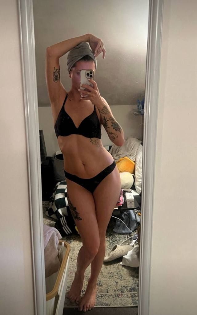 I am a hooker looking for a hookup ready to have fun - Image 3